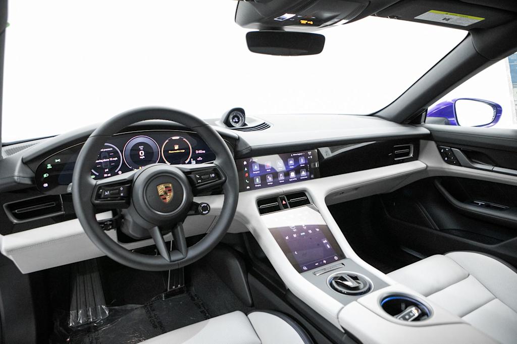 Thumbnail: 2026 Porsche Taycan - 6