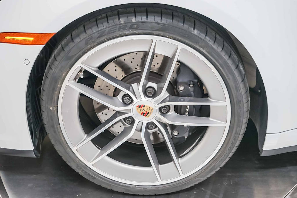 Thumbnail: 2025 Porsche 911 - 21