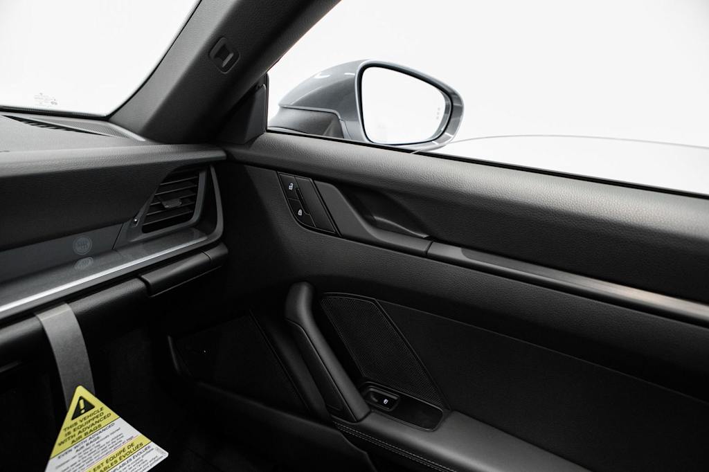 Thumbnail: 2026 Porsche 911 - 25