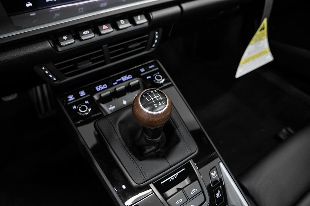 Thumbnail: 2026 Porsche 911 - 12