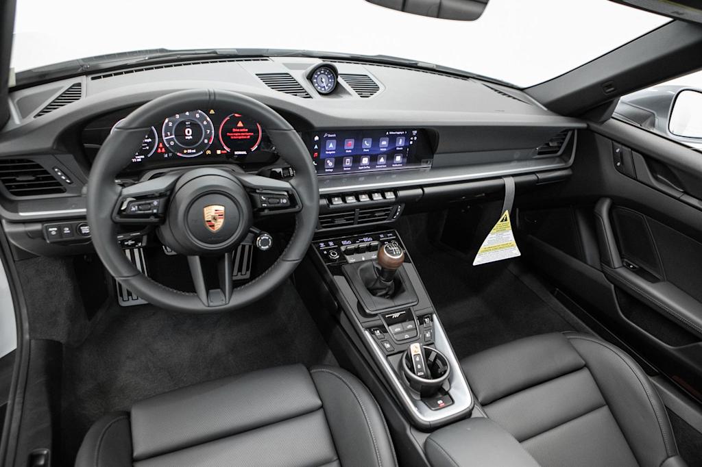 Thumbnail: 2026 Porsche 911 - 7