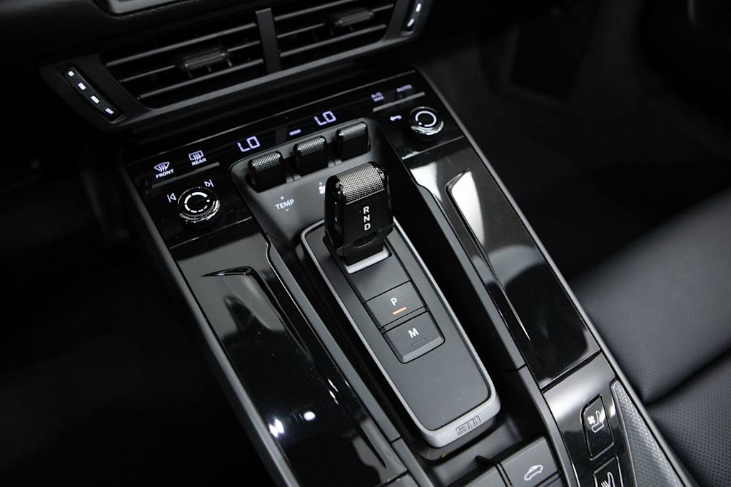 Thumbnail: 2025 Porsche 911 - 13