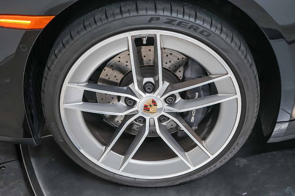 Thumbnail: 2025 Porsche 911 - 22