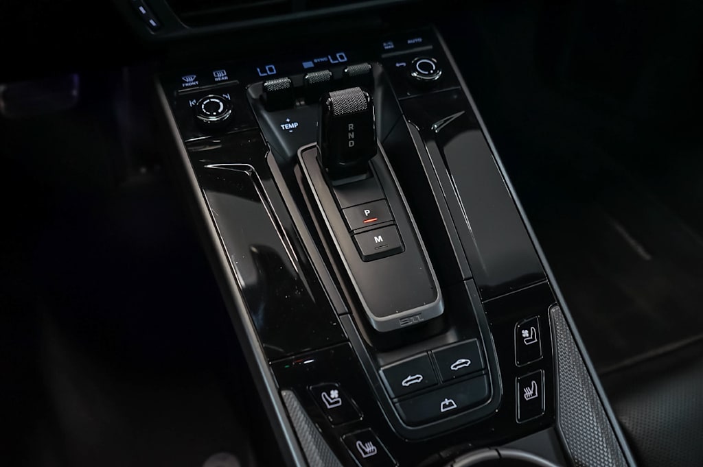 Thumbnail: 2025 Porsche 911 - 14