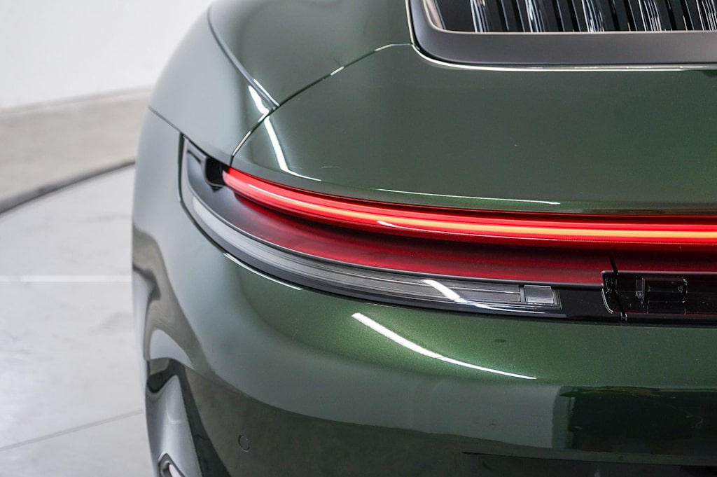 Thumbnail: 2026 Porsche 911 - 19