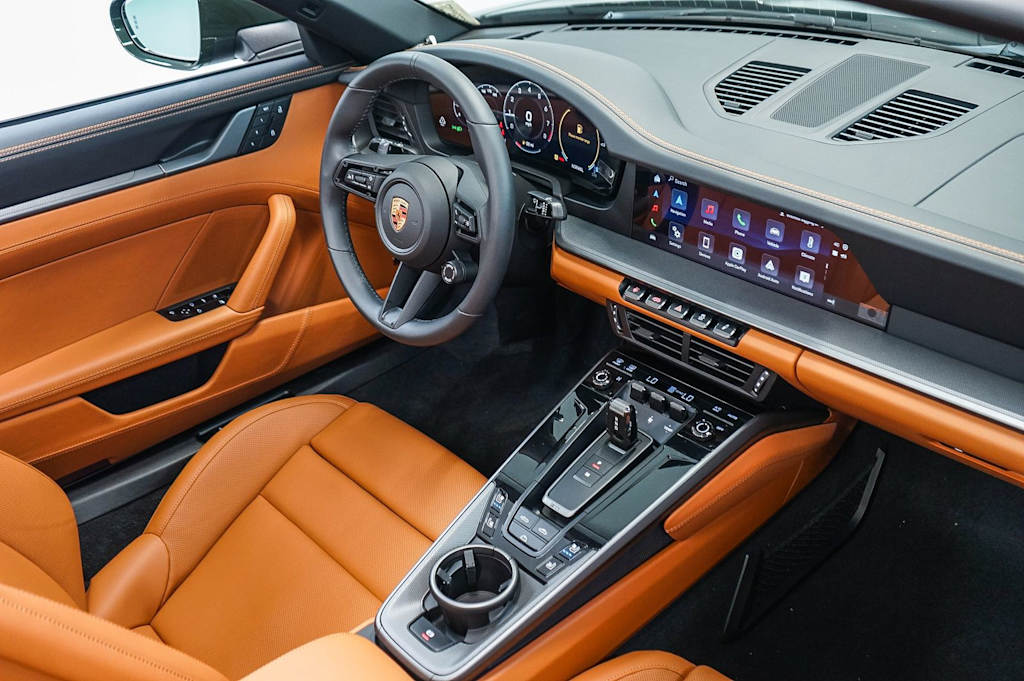 Thumbnail: 2026 Porsche 911 - 8