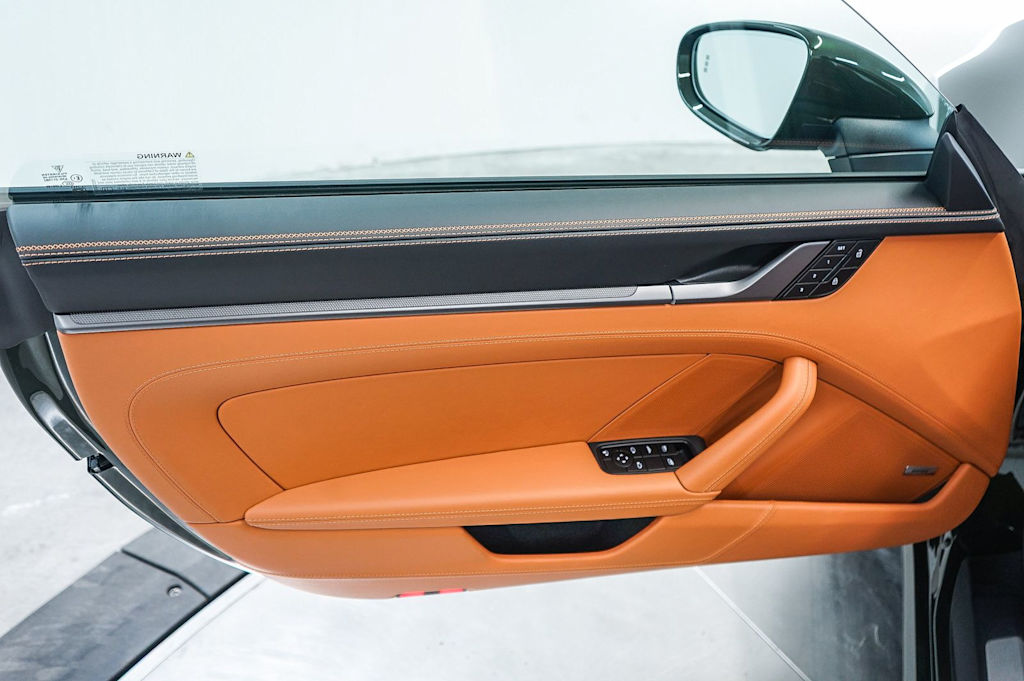 Thumbnail: 2026 Porsche 911 - 26