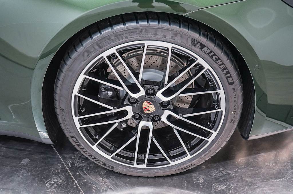 Thumbnail: 2026 Porsche 911 - 7