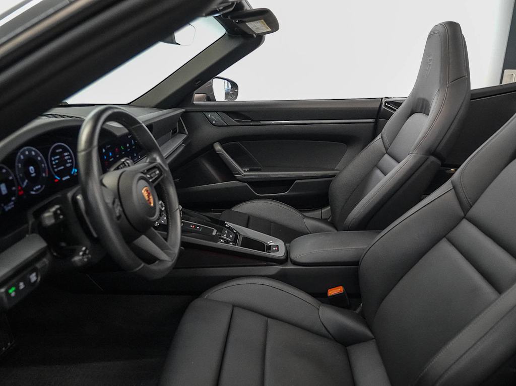 Thumbnail: 2025 Porsche 911 - 23