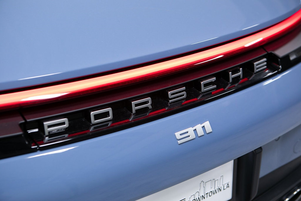 Thumbnail: 2026 Porsche 911 - 31