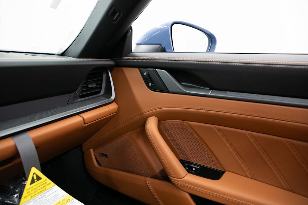 Thumbnail: 2026 Porsche 911 - 23