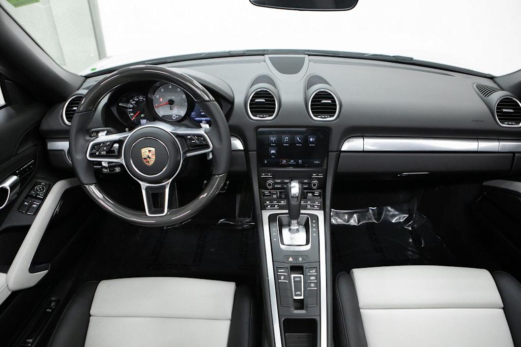 Thumbnail: 2025 Porsche 718 Boxster - 8