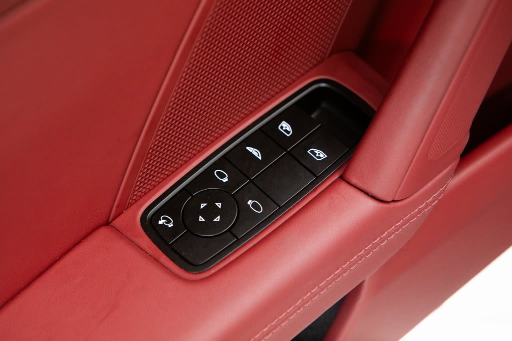 2024 Porsche 911 Carrera S 27