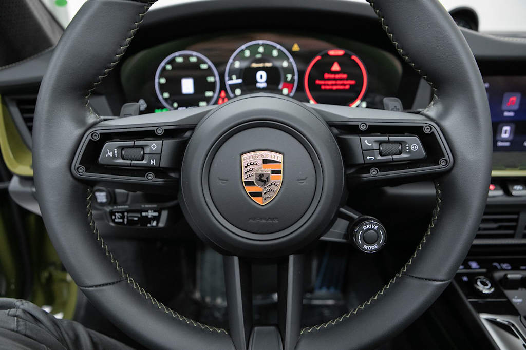 Thumbnail: 2026 Porsche 911 - 12
