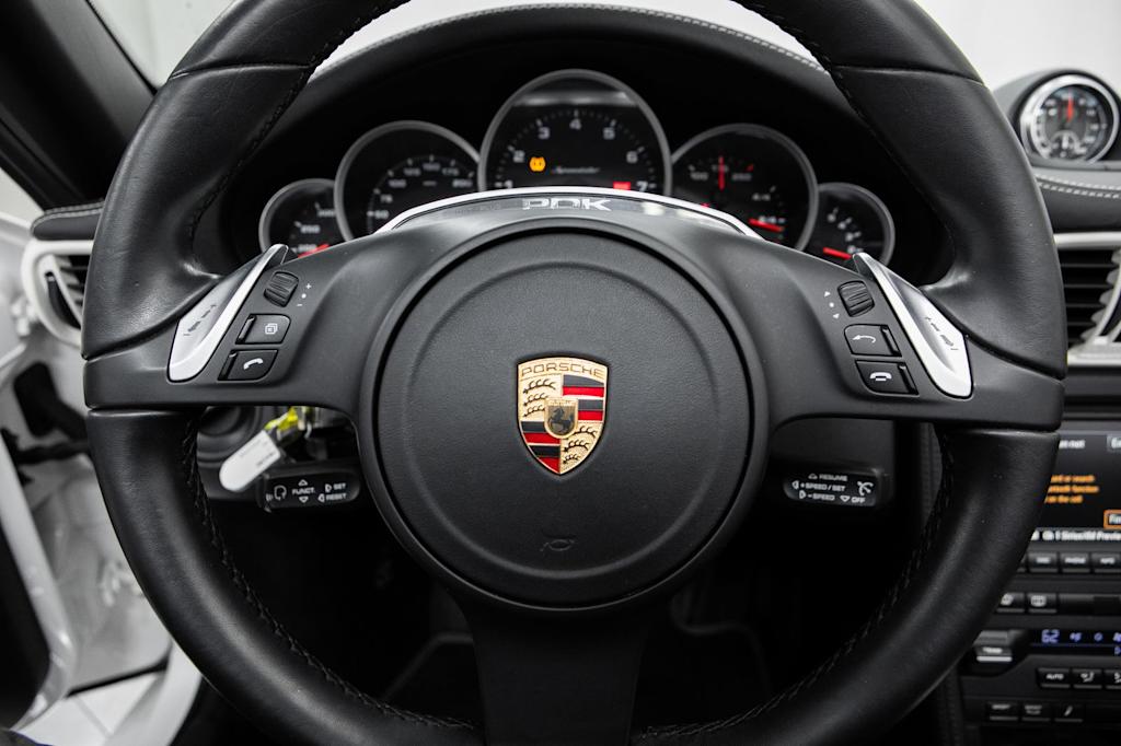 Thumbnail: 2011 Porsche 911 - 9