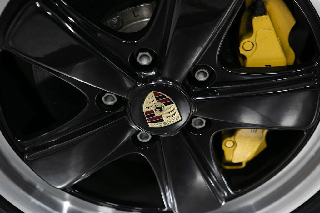 Thumbnail: 2011 Porsche 911 - 13
