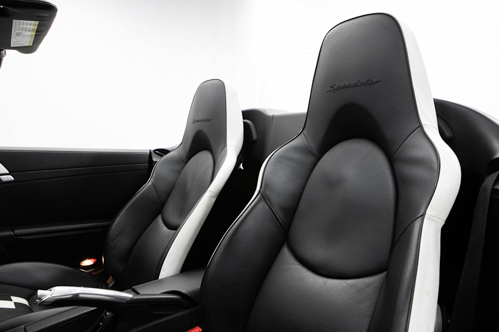 Thumbnail: 2011 Porsche 911 - 7