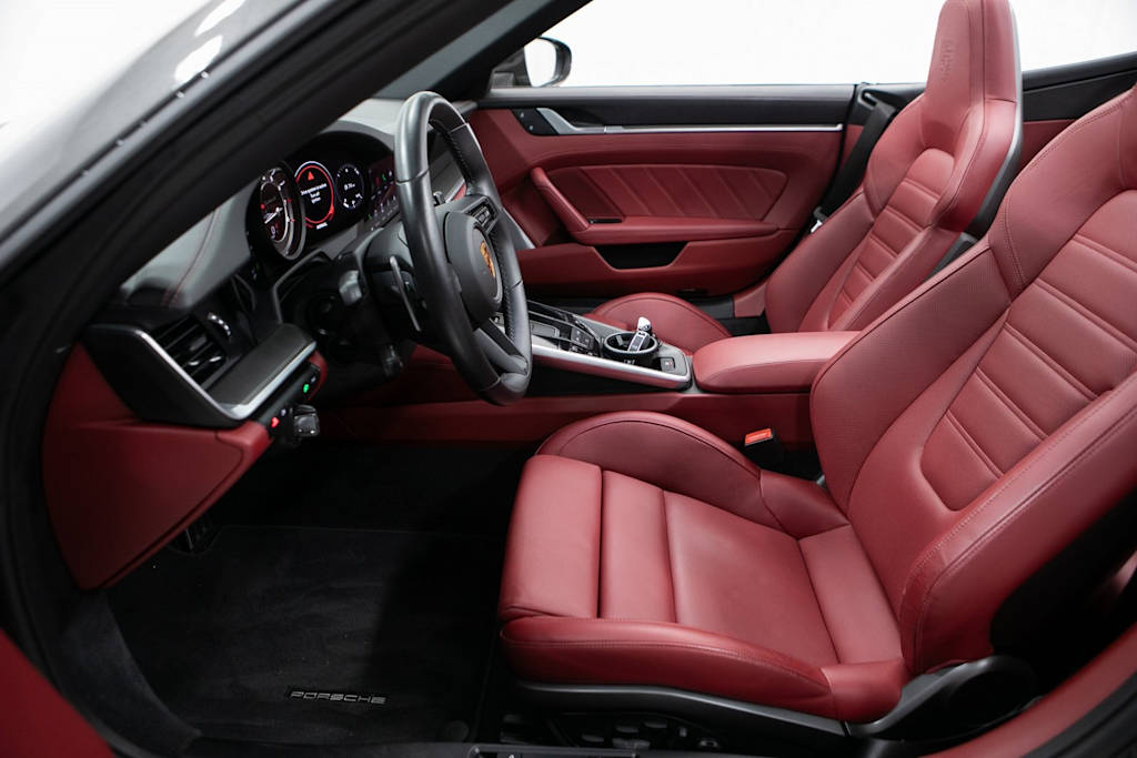 Thumbnail: 2023 Porsche 911 - 8