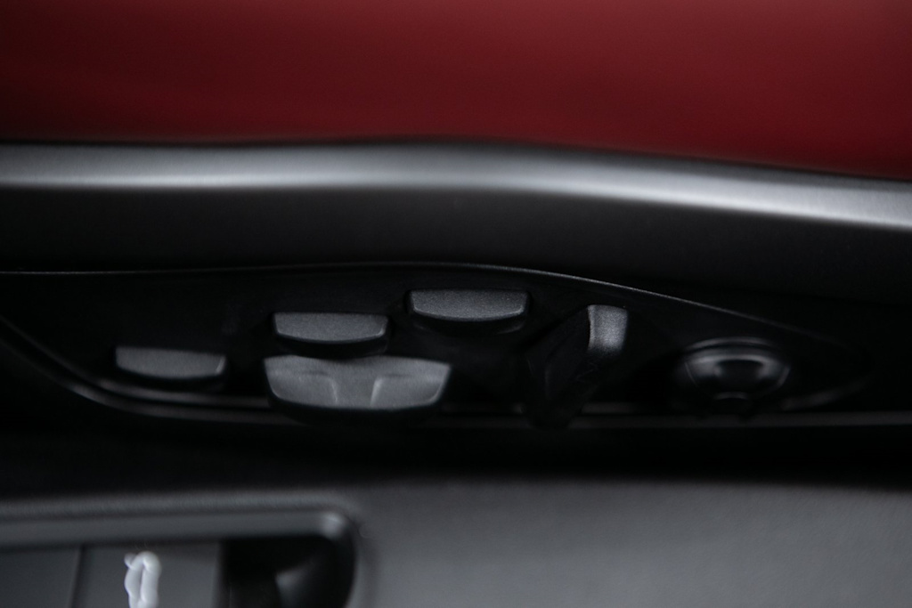 Thumbnail: 2023 Porsche 911 - 15