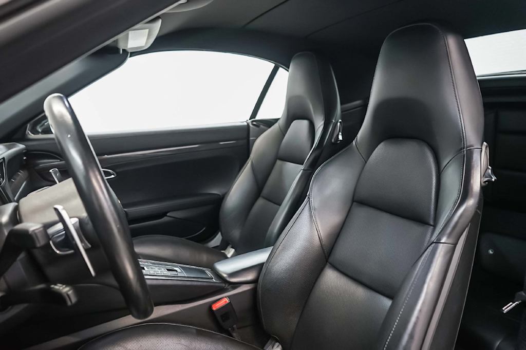 Thumbnail: 2015 Porsche 911 - 10