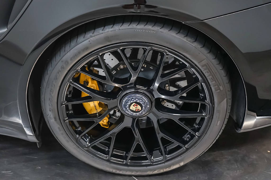 Thumbnail: 2015 Porsche 911 - 8