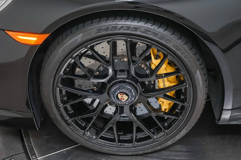 Thumbnail: 2015 Porsche 911 - 21