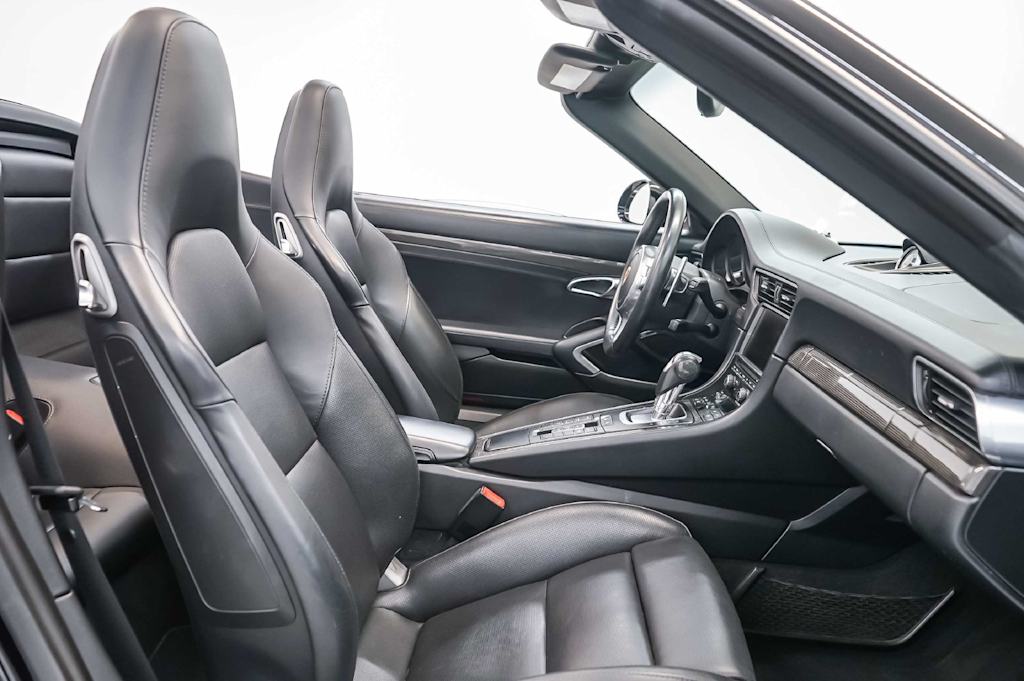 Thumbnail: 2015 Porsche 911 - 11