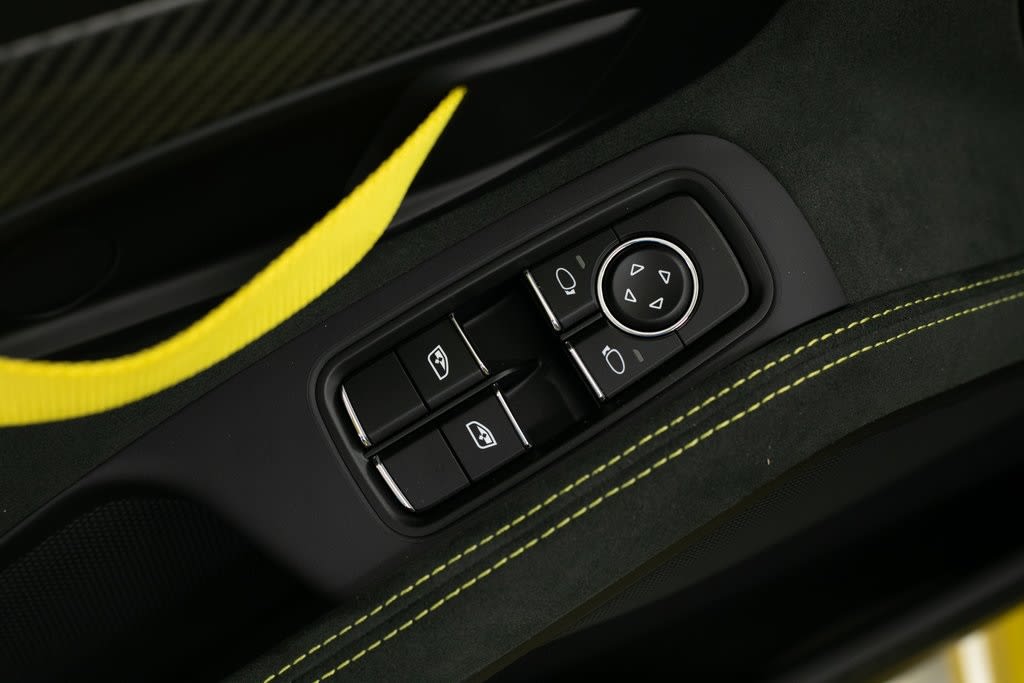 Thumbnail: 2025 Porsche 718 Boxster - 16