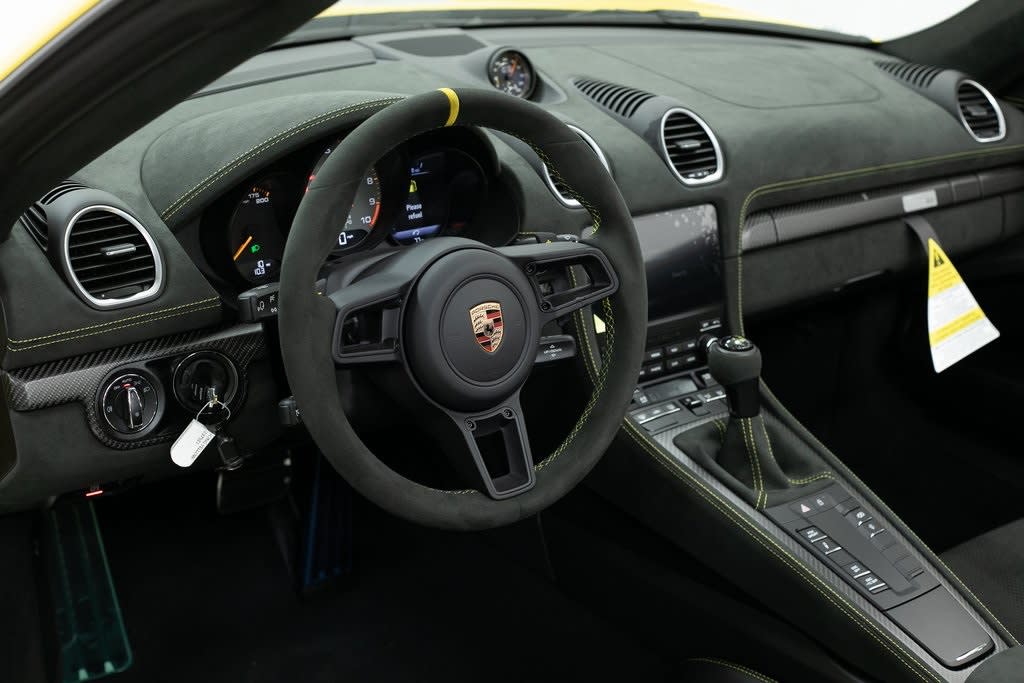 Thumbnail: 2025 Porsche 718 Boxster - 2