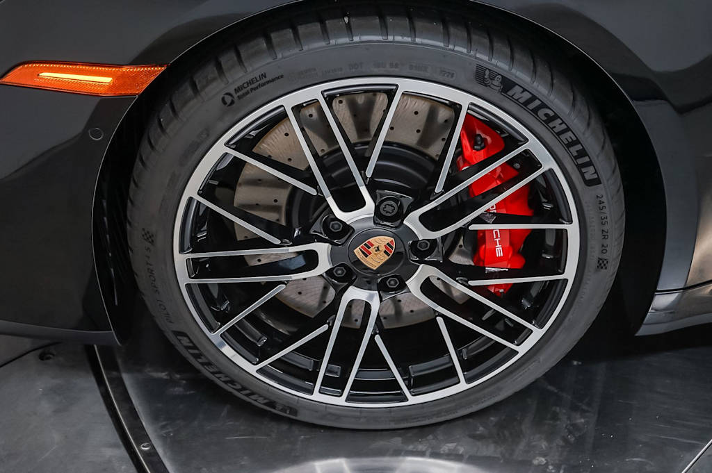 Thumbnail: 2026 Porsche 911 - 21