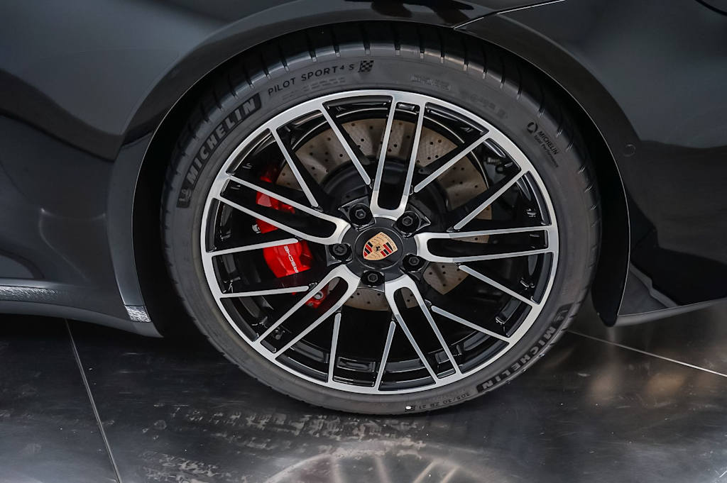 Thumbnail: 2026 Porsche 911 - 7