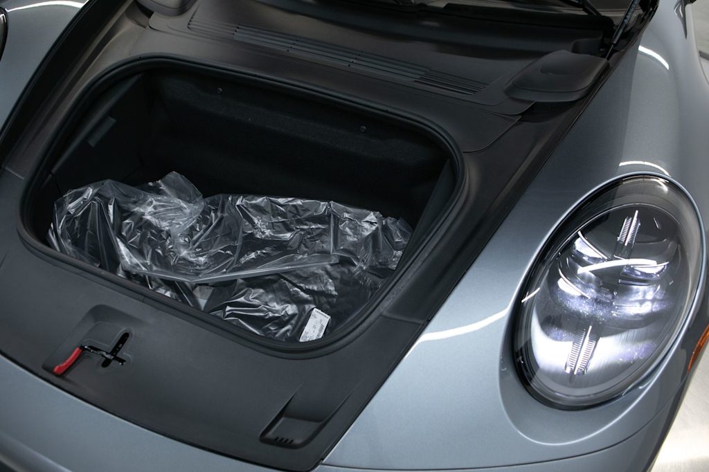 Thumbnail: 2026 Porsche 911 - 6