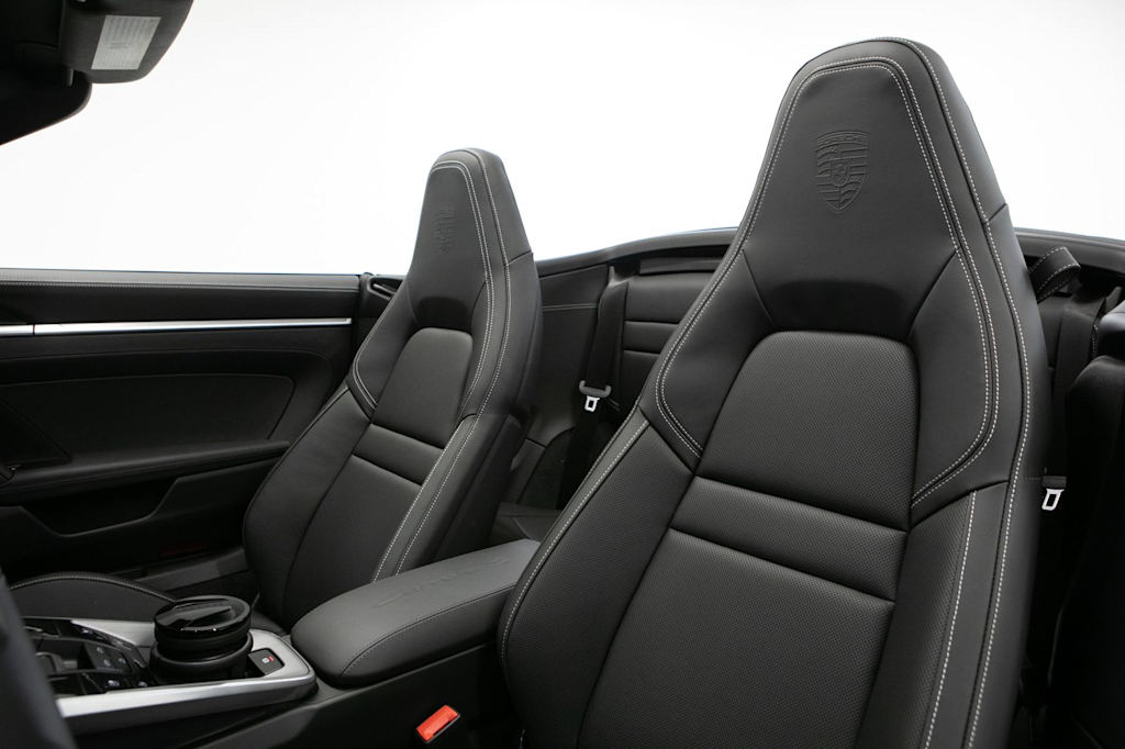 Thumbnail: 2026 Porsche 911 - 8