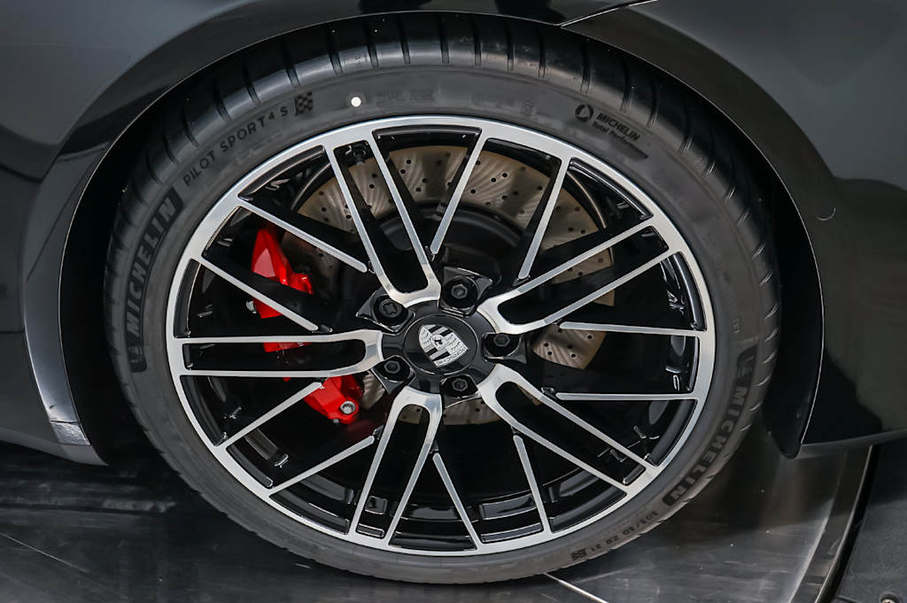 Thumbnail: 2026 Porsche 911 - 6