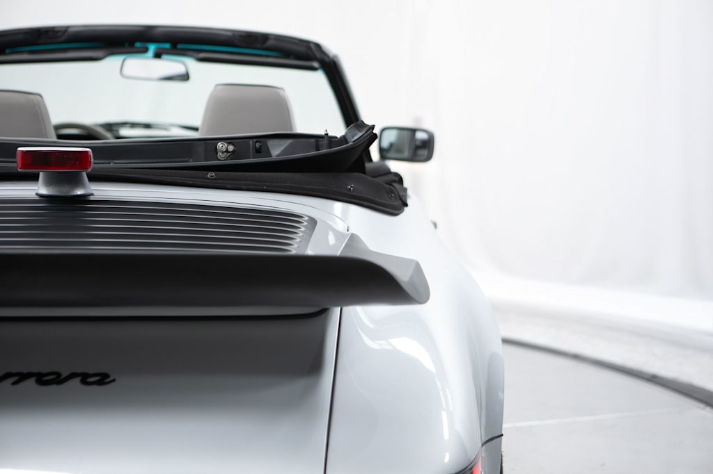 Thumbnail: 1989 Porsche 911 - 22