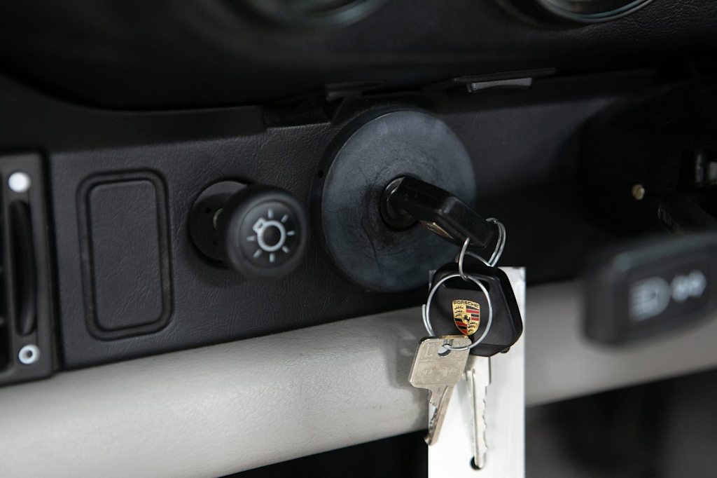 Thumbnail: 1989 Porsche 911 - 26