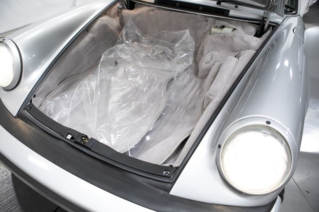 Thumbnail: 1989 Porsche 911 - 6