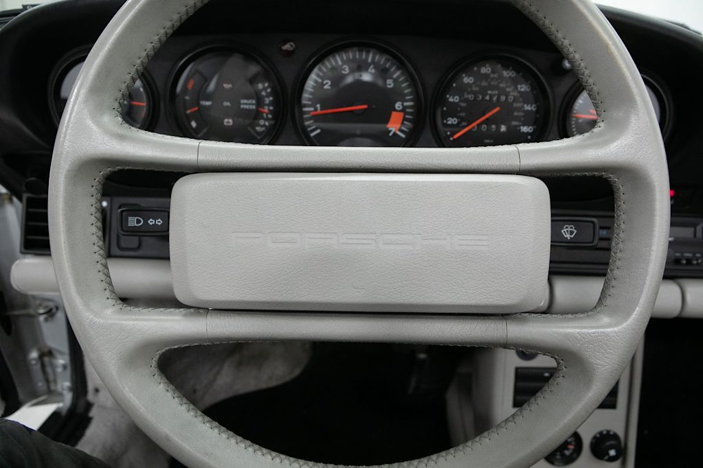 Thumbnail: 1989 Porsche 911 - 16