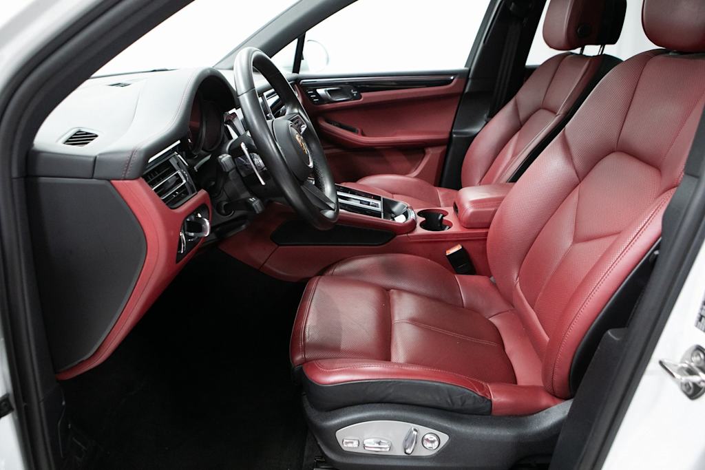 Thumbnail: 2022 Porsche Macan - 9