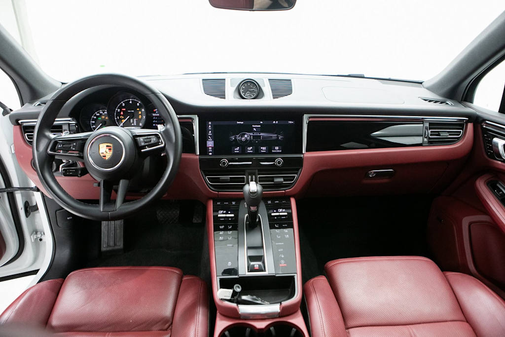 Thumbnail: 2022 Porsche Macan - 7