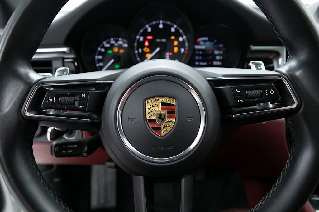 Thumbnail: 2022 Porsche Macan - 19