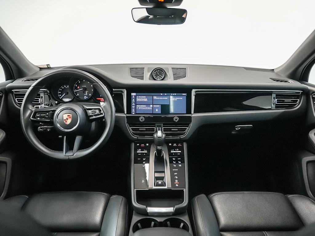 Thumbnail: 2023 Porsche Macan - 10
