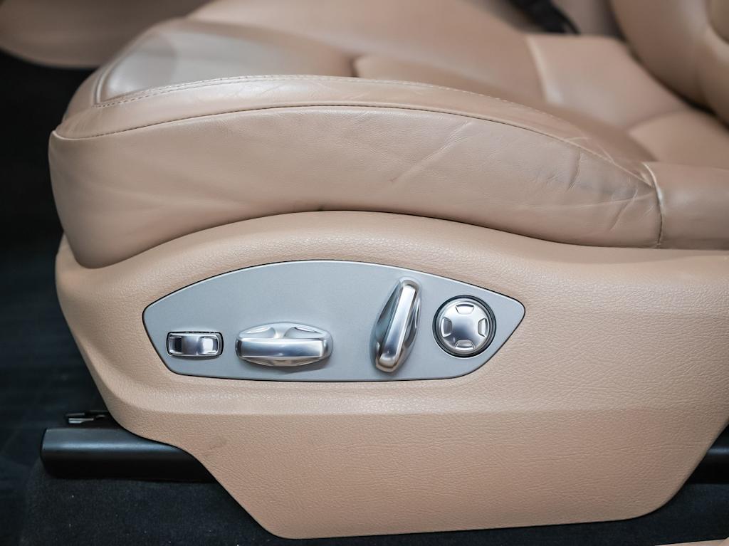 Thumbnail: 2024 Porsche Macan - 28