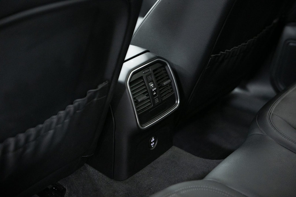 Thumbnail: 2024 Porsche Macan - 28