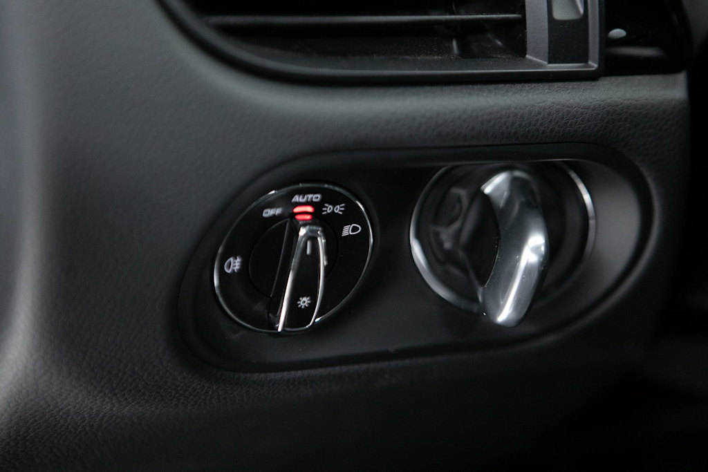 Thumbnail: 2024 Porsche Macan - 22