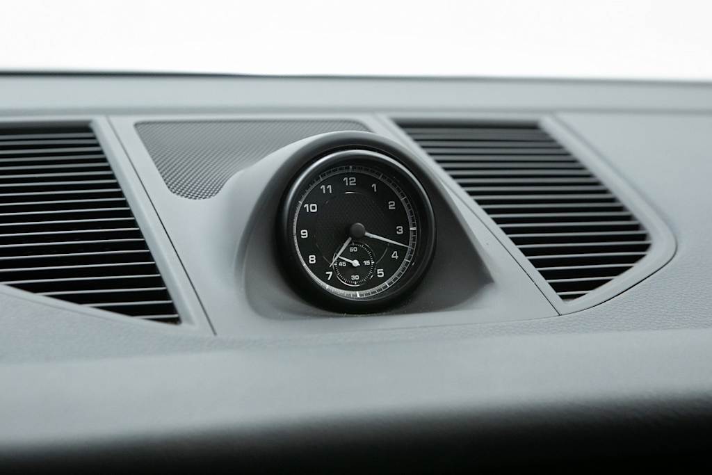 Thumbnail: 2024 Porsche Macan - 26