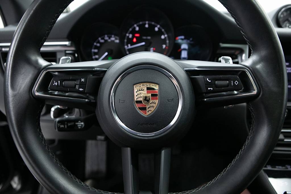 Thumbnail: 2024 Porsche Macan - 18