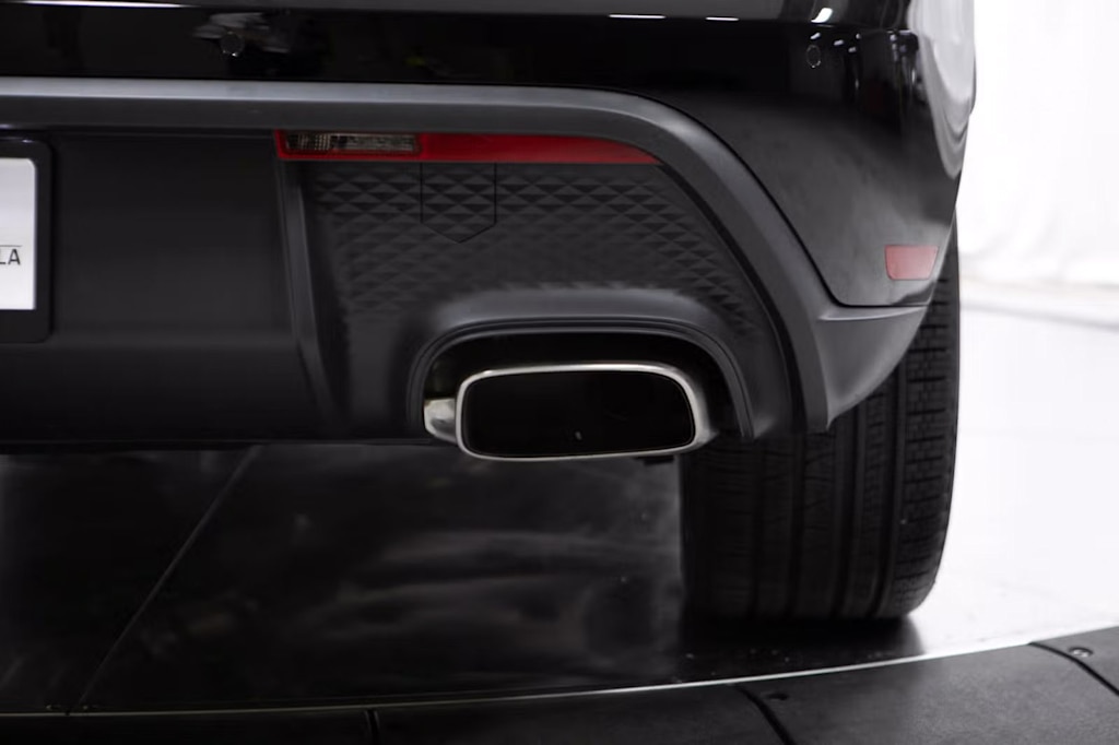 Thumbnail: 2026 Porsche Macan - 24