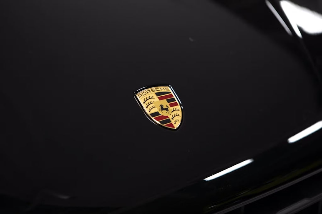 Thumbnail: 2026 Porsche Macan - 20