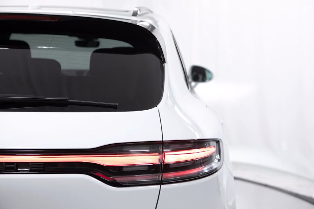 Thumbnail: 2026 Porsche Macan - 24